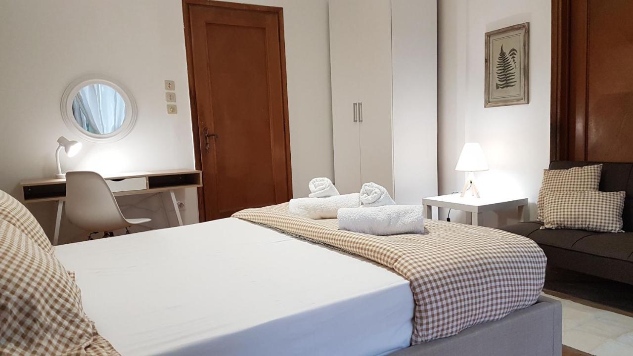 Apricot Apartment - Athens Center, 6 Bd, 2.5 Bath エクステリア 写真