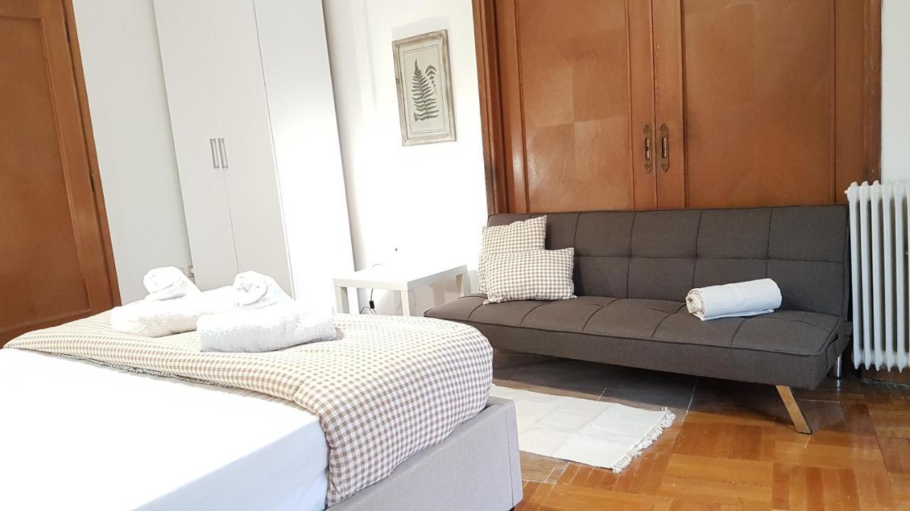Apricot Apartment - Athens Center, 6 Bd, 2.5 Bath エクステリア 写真